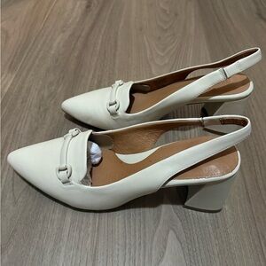 Gentle Souls sling back pump